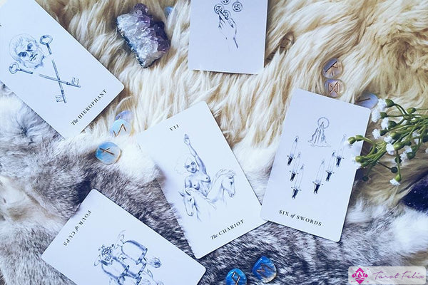Un ejemplo de lectura de tarot utilizando la tirada de luna llena en Cáncer 