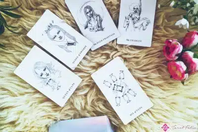 Una tirada de tarot de luna llena para agregar a su ritual de luna llena