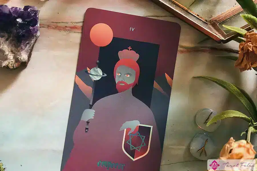La tirada de cartas del Tarot del Emperador