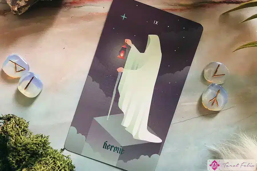 La tirada de cartas del Tarot del Ermitaño