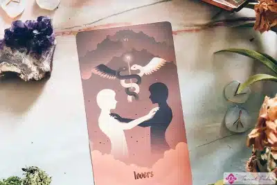 La tirada de cartas del Tarot de los amantes