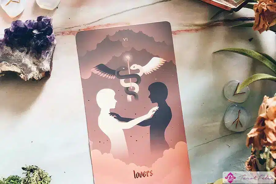 La tirada de cartas del Tarot de los amantes