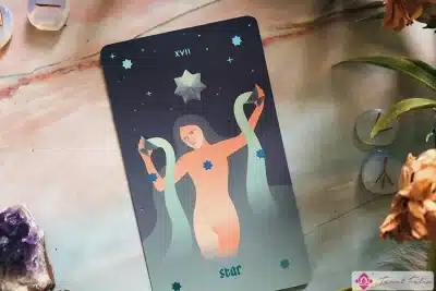 La tirada de cartas del Tarot de las estrellas