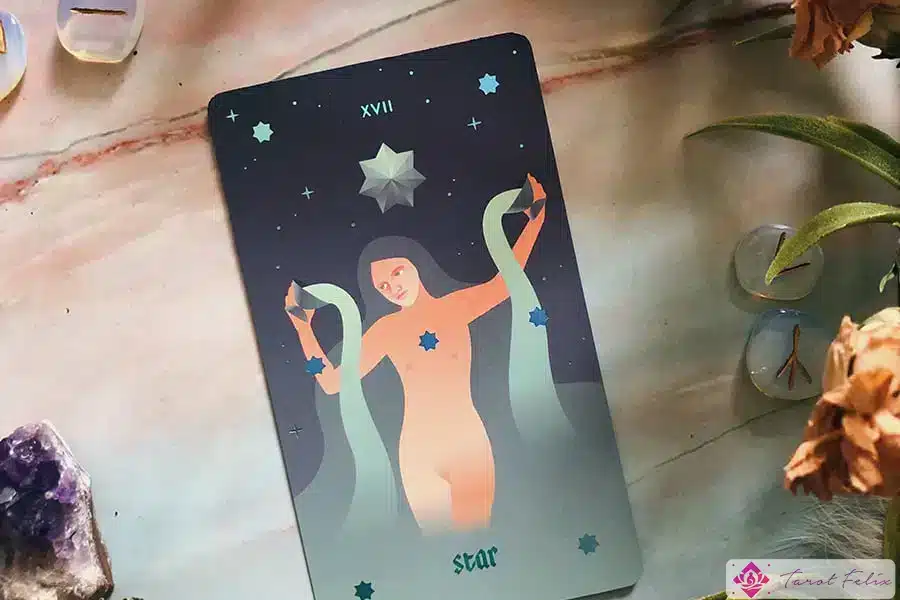 La tirada de cartas del Tarot de las estrellas