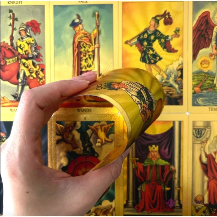 Tarot Rider Waite Dorado Premium: 78 Láminas Lujosas de PVC