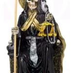 El búho vigila, ella actúa. Santa Muerte Negra Suprema.
