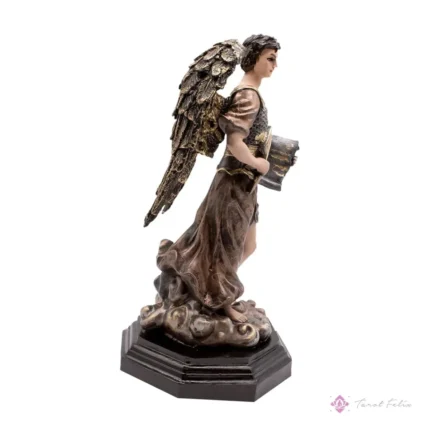 escultura metálica celestial