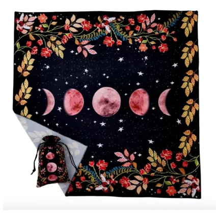 Mantel Altar Tarot Luna
