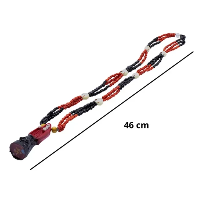 mientras que el frente canaliza fe y pureza espiritual. Ideal para usar como collar