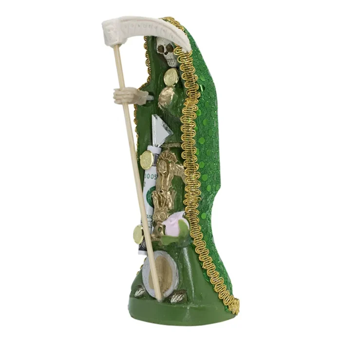figura vestida para sanación y equilibrio
