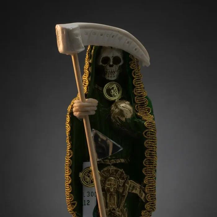 Santa Muerte Vestida Verde 24cm | Justicia y Renovación | Curada - Image 4